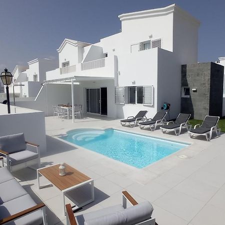 VILLA TRAFALGAR, magnífica casa en la costa ideal para familias que buscan tranquilidad Playa Blanca  Exterior foto