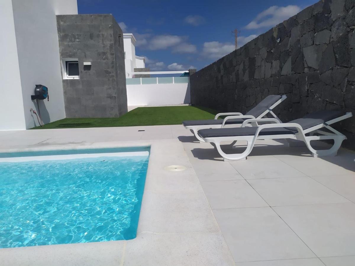 VILLA TRAFALGAR, magnífica casa en la costa ideal para familias que buscan tranquilidad Playa Blanca  Exterior foto