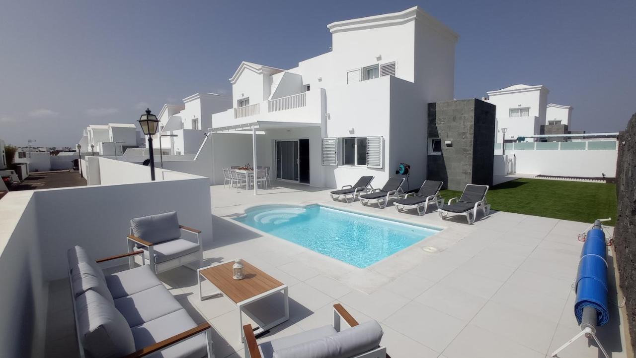 VILLA TRAFALGAR, magnífica casa en la costa ideal para familias que buscan tranquilidad Playa Blanca  Exterior foto