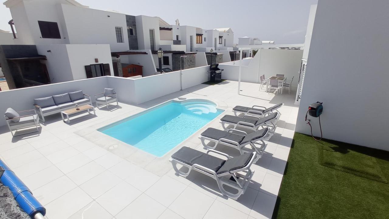 VILLA TRAFALGAR, magnífica casa en la costa ideal para familias que buscan tranquilidad Playa Blanca  Exterior foto