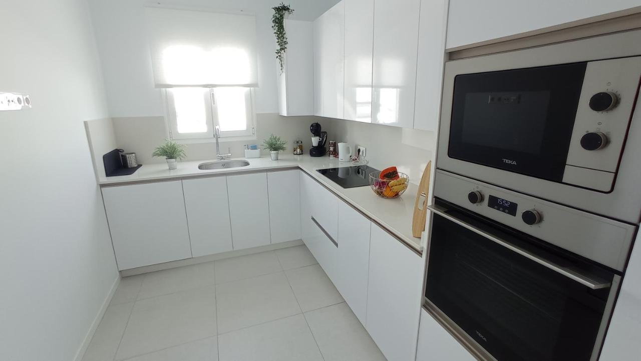VILLA TRAFALGAR, magnífica casa en la costa ideal para familias que buscan tranquilidad Playa Blanca  Exterior foto